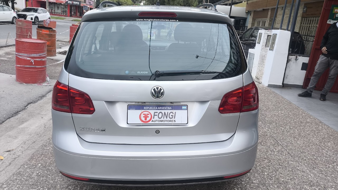 Volkswagen Suran 1.6 Trendline GNC 2011